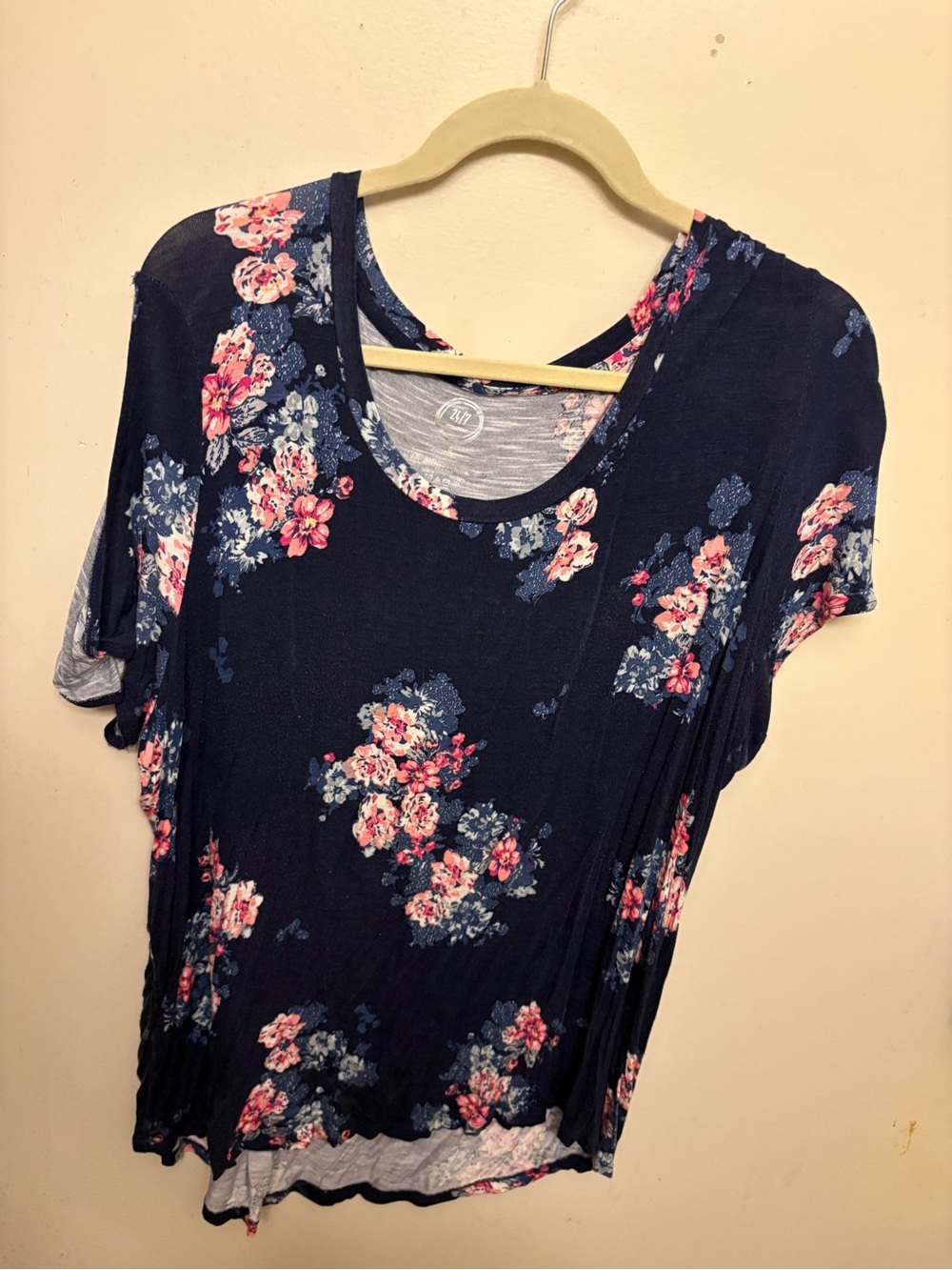 Navy floral cold shoulder top, sz 3x, great condition